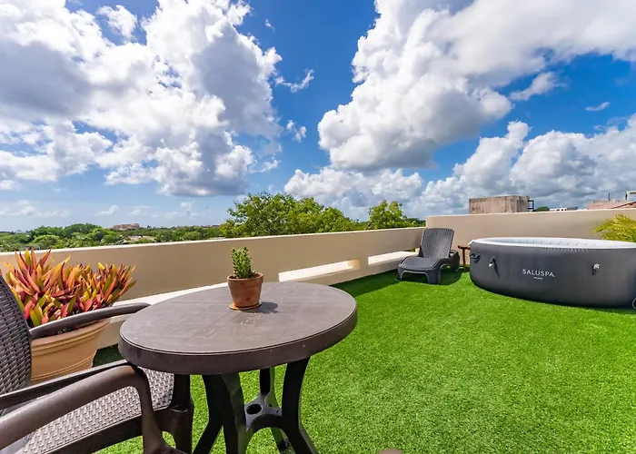 Private Jacuzzi, Starlink, Golf-view Terrace - Apartment Puerto Aventuras